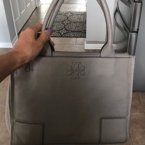 Tory Burch exxxxxcellent condition!!